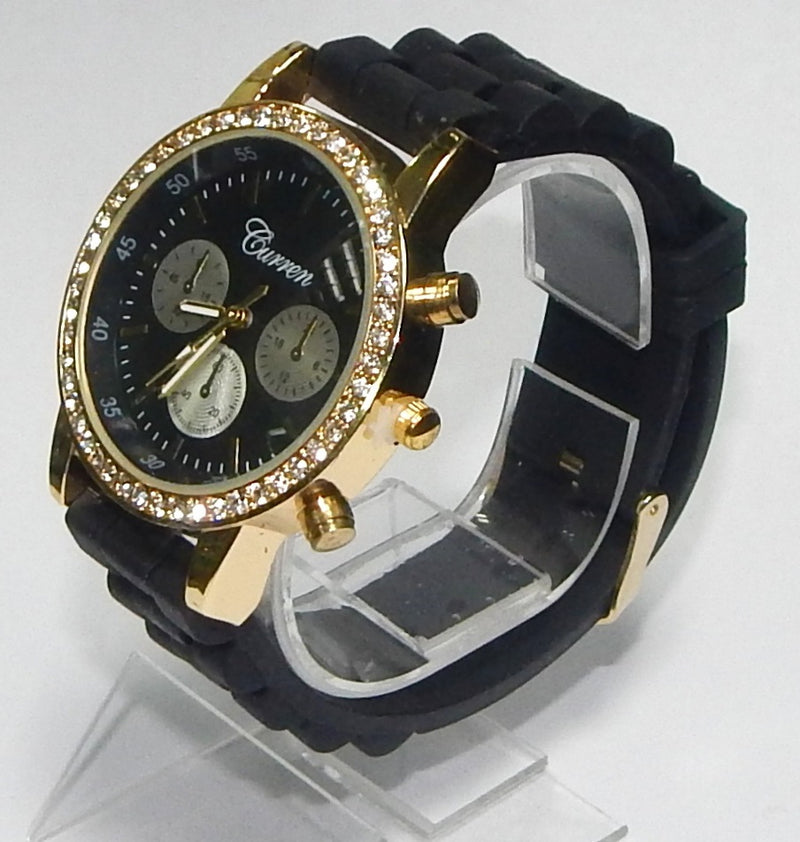 Pack - 4 x S/ 69.00 - Relojes Curren con diseño casual